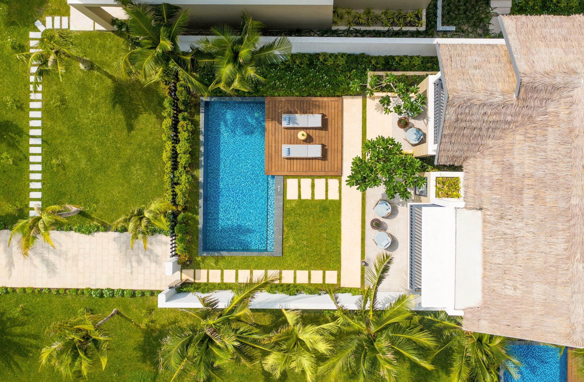 Each villa at New World Phu Quoc Resort opens to a spacious outdoor living area and a private pool, heated by the warm Phu Quoc sunshine and shaded by coconuts. This distinctive approach to modern tropical living offers a unique and inviting experience.
----
Mỗi biệt thự tại New World Phu Quoc Resort mang đến khu vực sinh hoạt ngoài trời rộng rãi và hồ bơi riêng, được nâng niu bởi ánh nắng ấm áp của Phú Quốc và bóng râm của những hàng dừa đung đưa. Phong cách sống nhiệt đới độc đáo này đưa bạn vào một trải nghiệm độc đáo và khó quên.
----
Discover more: phuquoc.newworldhotels.com
#NewWorldPhuQuocResort #NewWorldHotels