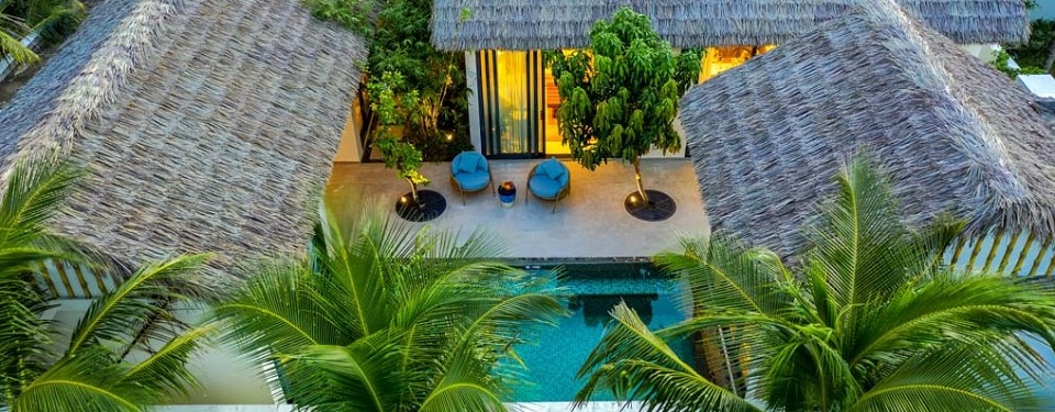 Toàn cảnh căn biệt thự Garden Pool Villa với bể bơi riêng tư.