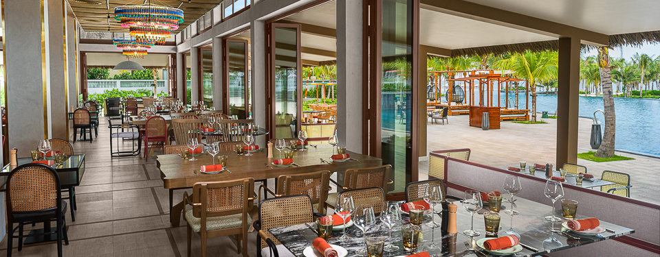 Toàn bộ không gian tại nhà hàng Lua Grill & Bar tại New World Phú Quốc Resort 