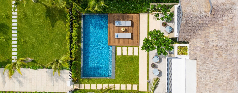Toàn cảnh căn biệt thự Ocean Pool Villa với bể bơi riêng biệt.